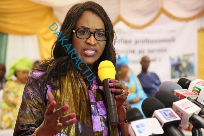 Covid-19 / Zahra Iyane Thiam, ministre de la Microfinance et de l’Economie Solidaire : « Le premier enseignement noté, c’est que le Sénégal est cité en exemple dans la réussite des soins »