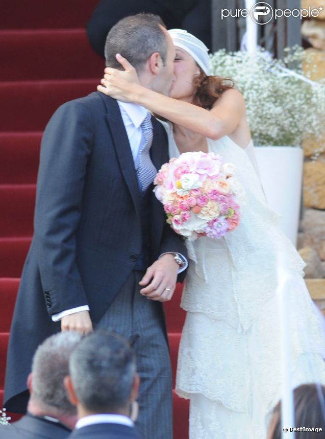 Iniesta et sa femme Anna Ortiz lors de leur mariage