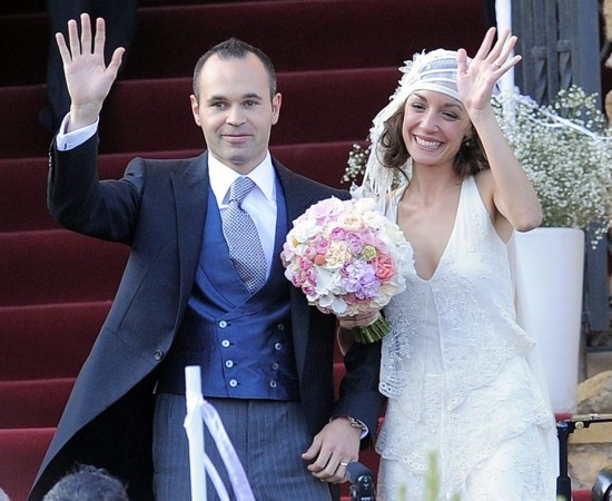 Iniesta et sa femme Anna Ortiz lors de leur mariage