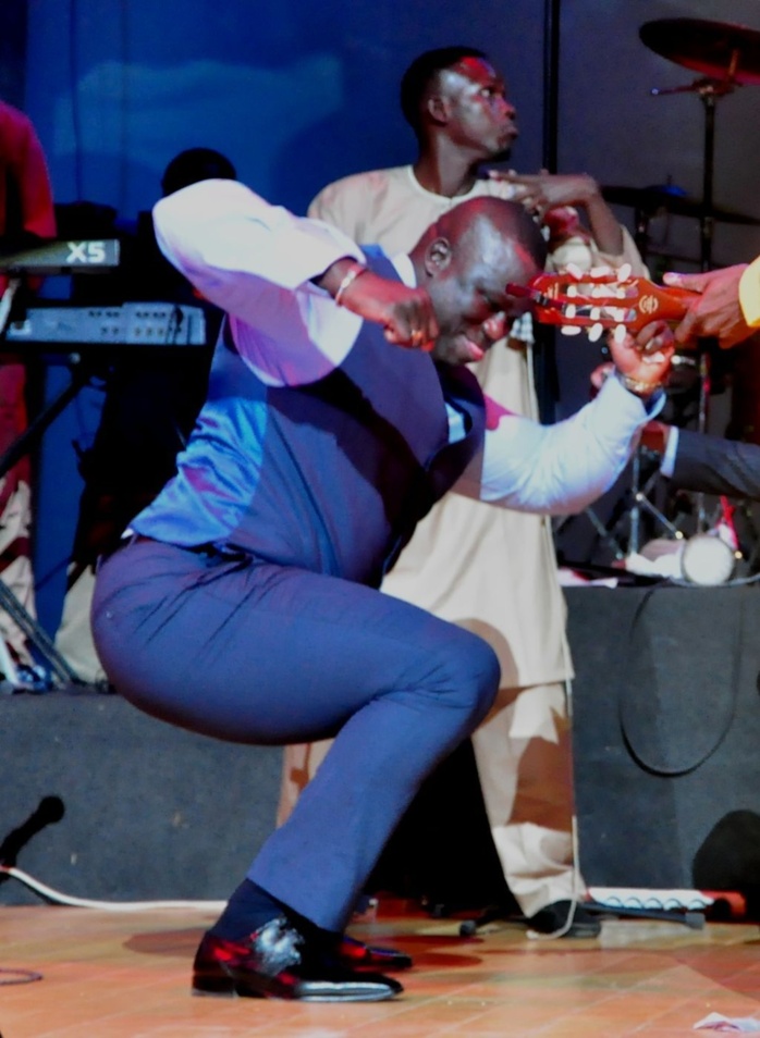 Le lutteur Yékini a marqué sa présence auprès de Pape et Cheikh au Grand Théâtre avec ses pas de "bakk"