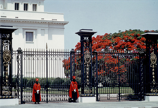 Palais: La sécurité de Macky Sall désarmée, seul le chef de sécurité du président Obama et son second "seraient autorisés à porter des armes"