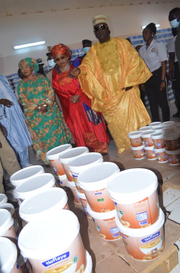 Tournée de madame le ministre de la femme à Kaolack : Ndèye Saly Diop Dieng visite les installations de CISSAGRO de Baye Ciss.