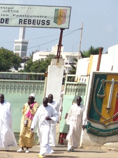 Serigne Moustapha Mbacké Ibn Serigne Cheikh Maty Leye Mbacké a rendu visite à Karim Wade (Images)