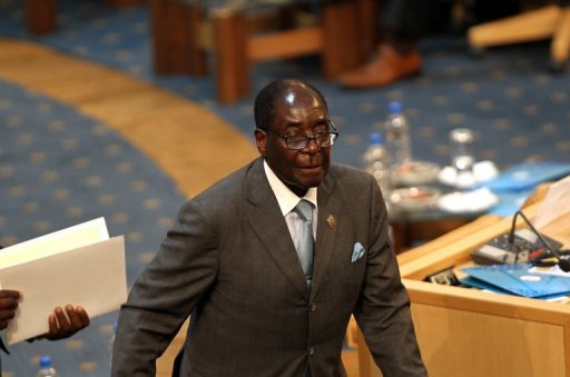 "Allez vous faire pendre", lance Mugabe à ses opposants 