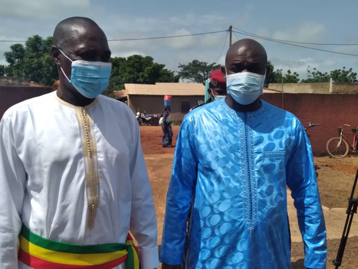 Kédougou / Inauguration du centre de santé secondaire : le maire, Mamadou H. Cissé soulage les populations du quartier Ndiormi.