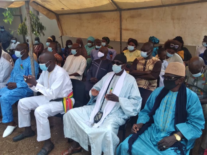 Kédougou / Inauguration du centre de santé secondaire : le maire, Mamadou H. Cissé soulage les populations du quartier Ndiormi.