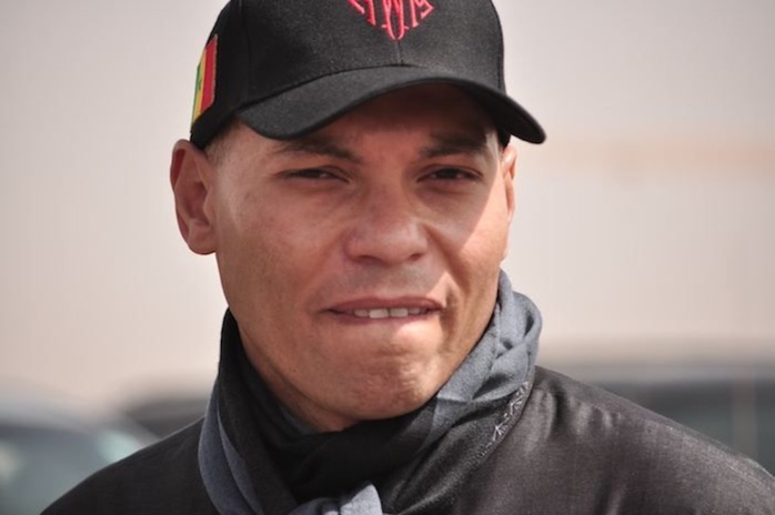 Présenté devant le juge , Karim Wade reste en prison