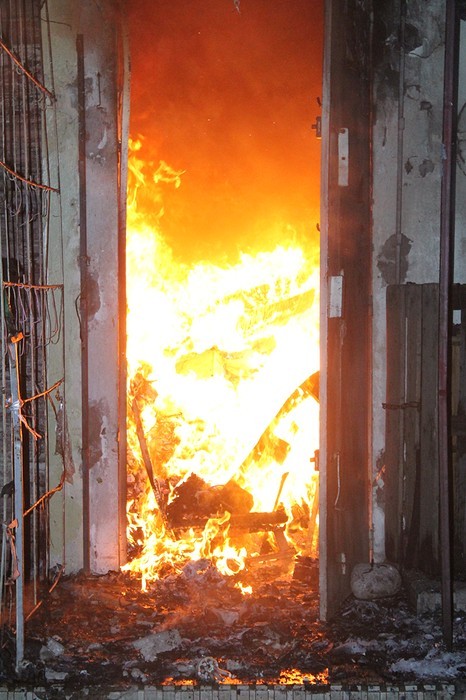 Sandaga : les images de l'incendie du marché