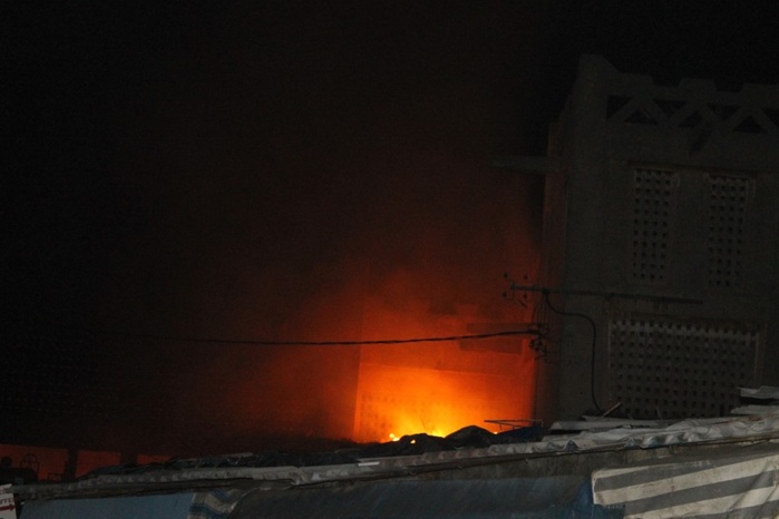 Sandaga : les images de l'incendie du marché