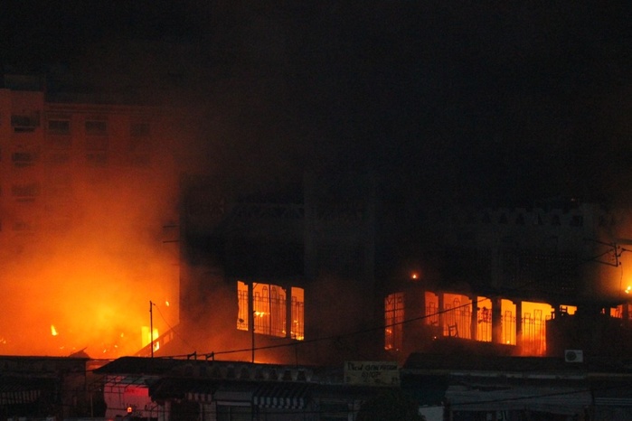 Sandaga : les images de l'incendie du marché