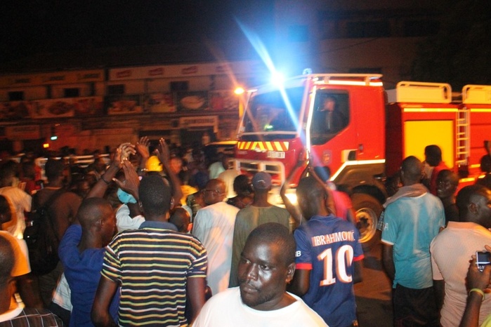 Sandaga : les images de l'incendie du marché