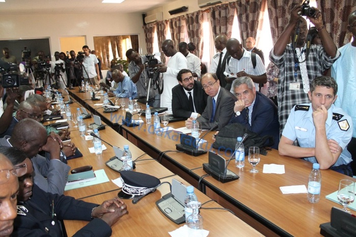 Les images de la conférence de presse du ministre français de l'Intérieur Manuel Valls avec son homologue sénégalais Abdoulaye Daouda Diallo