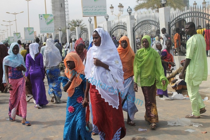 Habillement  des jeunes filles au Magal Des tenues décentes à la place des jeans et jupes courtes