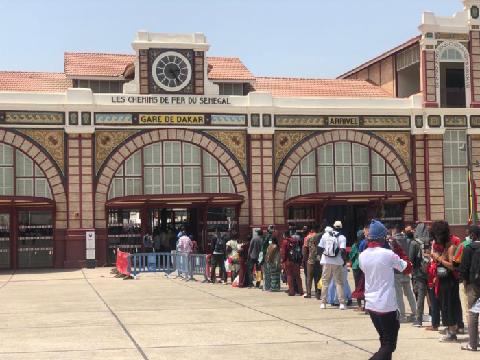 Sénégal-Egypte : pas la grande affluence à la gare routière de Dakar, le Ter plus prisé