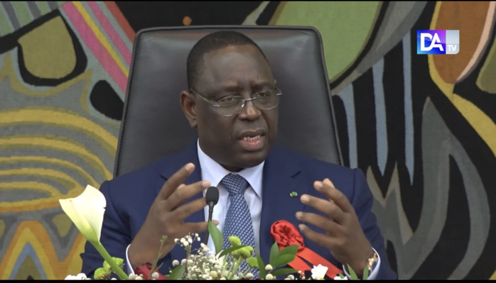 Dérives sur les réseaux sociaux / Macky Sall frontal : « Nous allons très clairement y mettre un terme d’une façon ou d’une autre… »