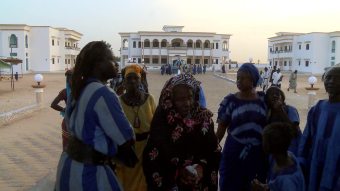 Touba- Les Baye-Fall Remettent Au Khalife Une Maison De Plus De 4 ...