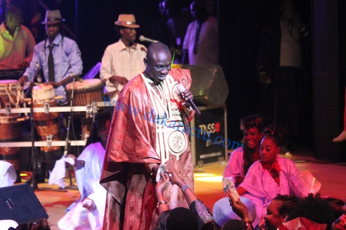 Pape Diouf chauffant le Grand Théâtre hier, lors de l'anniversaire de Assane N'diaye