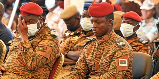 Burkina : Le Putschiste Ibrahim Traoré Investi Président De La Transition