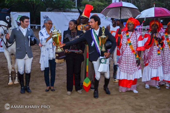 Les Images du Concours National Officiel de Sauts D ‘Obstacles . Trophée Maître Ndeye Lika Ba