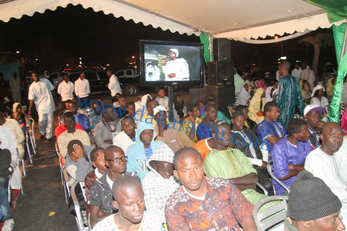 Les images de la célébration de la nuit du Maouloud chez Sheikh Alassane Sène "Tarrë Yalla"