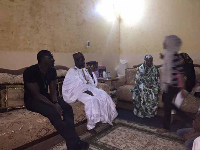  Akon chez Cheikh Mahi Cissé à Médina Baye Niass