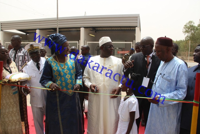 Le président de la République Macky Sall a visité la centrale électrique de Kahone (IMAGES)