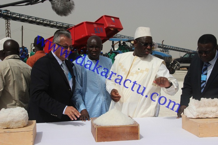 Le président Macky Sall visite l'usine Les Salins du Sine Saloum (IMAGES)