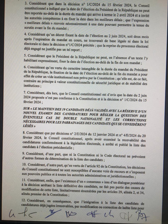 Élection présidentielle: Le Conseil Constitutionnel s'abstient de donner une date au-delà de la durée du mandat et maintient les 19 candidats