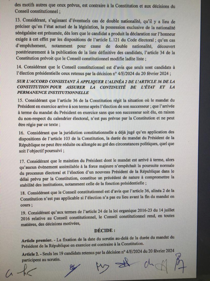 Élection présidentielle: Le Conseil Constitutionnel s'abstient de donner une date au-delà de la durée du mandat et maintient les 19 candidats