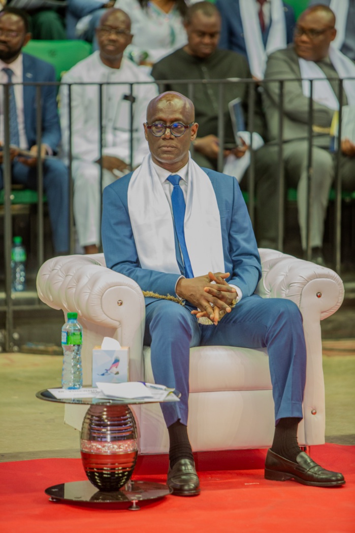 Cérémonie de graduation à l’UCAO : Thierno Alassane Sall honoré !