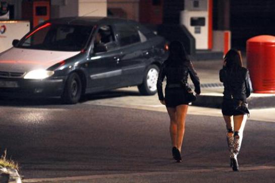 Amnesty International surprend en prônant la dépénalisation de la prostitution