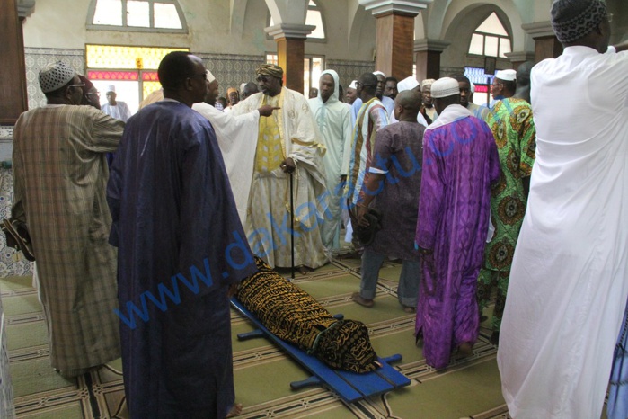 Les images de la levée du corps de Doudou N'diaye Coumba Rose à la Mosquée des Hlm 2