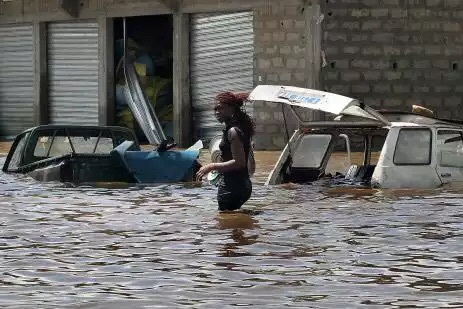 LOUGA SOUS LES EAUX