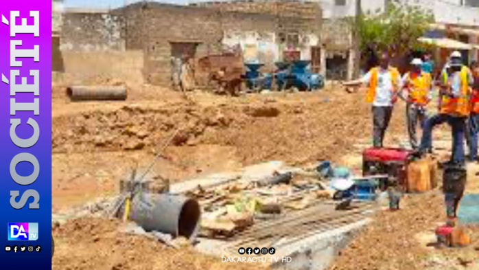 Touba -  Le canal d'évacuation construit il y a moins d’un mois  entre la mairie et la sous -préfecture vient de céder