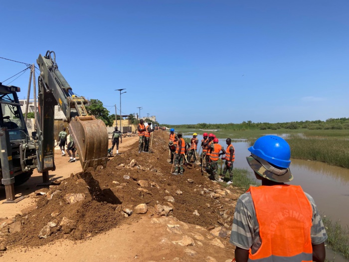 Crues du fleuve Sénégal : l'Armée effectue des consultations  gratuites dans certains villages de Podor