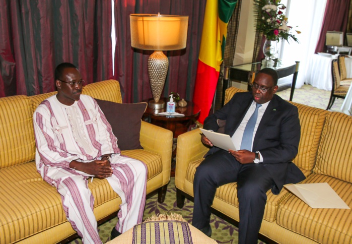 Reçu par Macky Sall : Le PM Isaac Zida, porteur d’un message de remerciement du Président Burkinabé