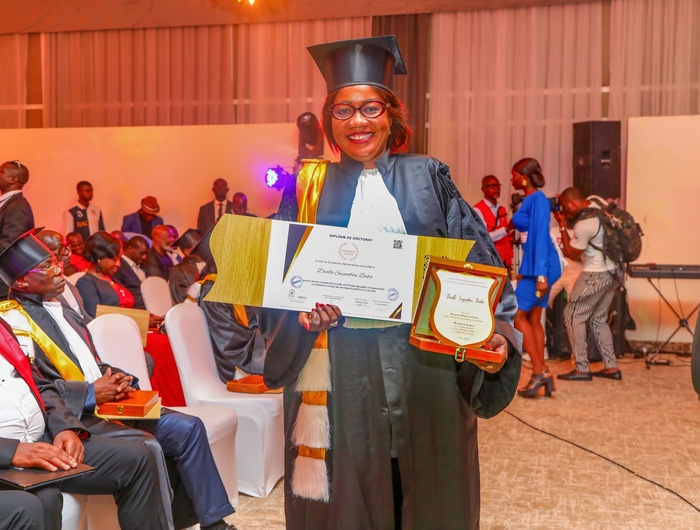 Abidjan : notre compatriote Seynabou Baba Diallo, la directrice de IAM Bamako élevée au grade de docteur honoris causa par le CVPT