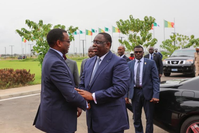 Le président Macky Sall élève le président de la BAD, Akinwumi Adesina, au rang de Grand officier de l’Ordre national du Lion