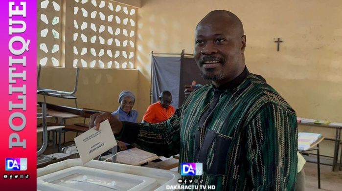 Ziguinchor - Guy Marius Sagna vote à 1h avant la fermeture des bureaux et appelle à la mobilisation