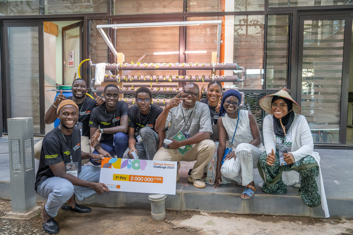 Agrokoom remporte le prix national de l'Orange Summer Challenge 2024 Sénégal avec une serre intelligente révolutionnaire