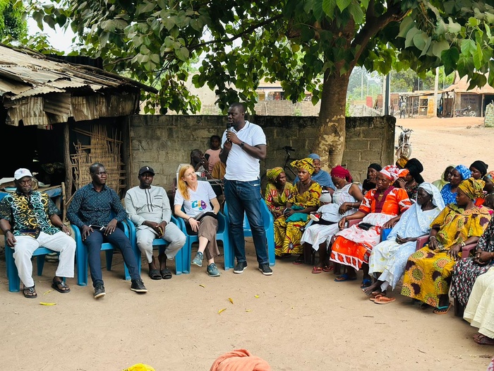 Salikégné (Kolda) : Les clubs de jeunes filles leaders et AMREF/Health Africa en croisade contre les MGF, les mariages et grossesses précoces…