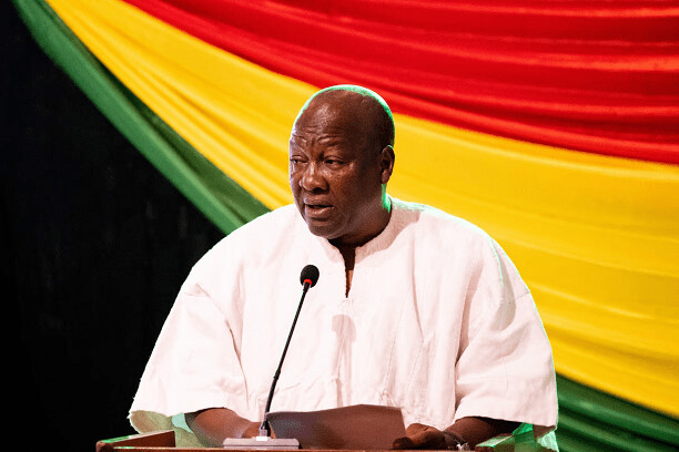 Le président du Ghana tente de renouer les liens entre le Mali et la Cedeao lors d'une visite à Bamako