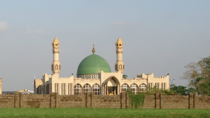 INCANTATIONS DIABOLIQUES DANS UNE MOSQUÉE : Un gourou sénégalais arrêté au Nigéria