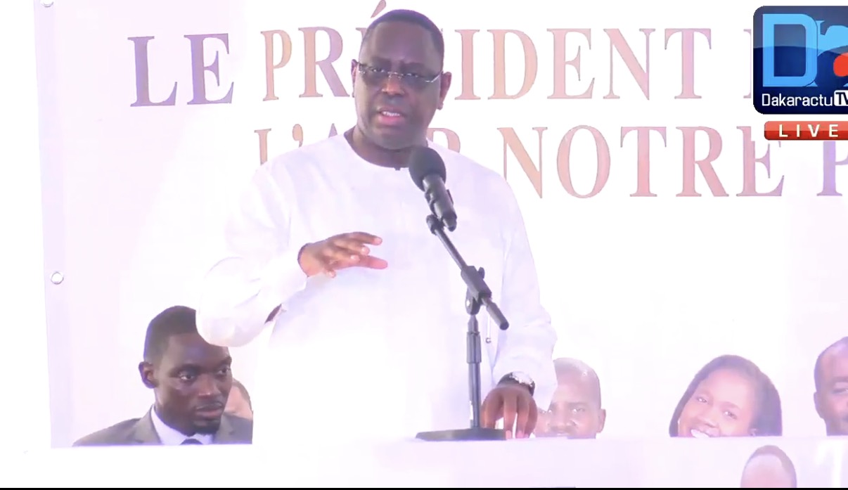 UNIVERSITÉ REPUBLICAINE - Le Président Sall assiste au listing de ses réalisations