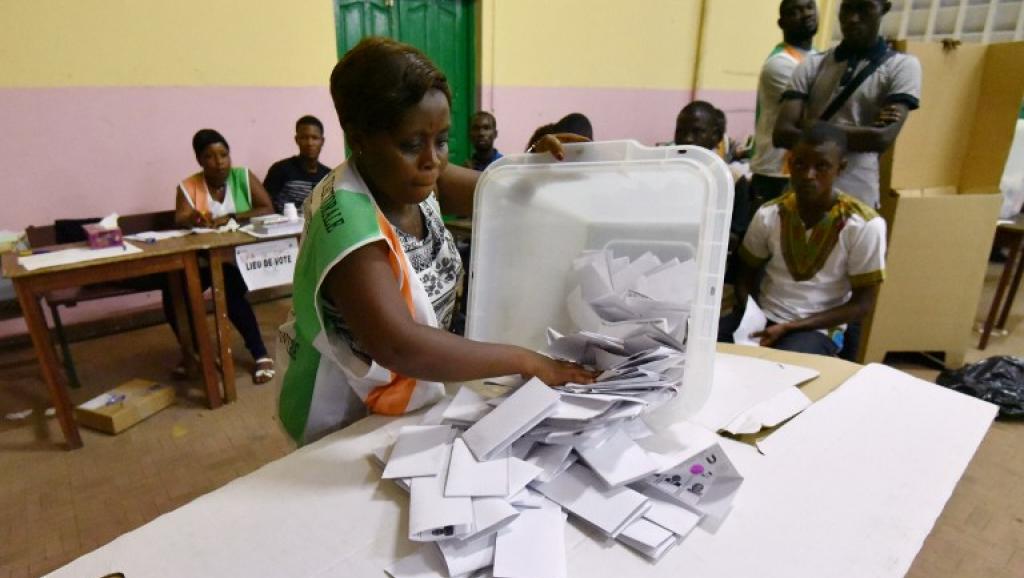 Législatives en Côte d'Ivoire: l'heure est au décompte des voix