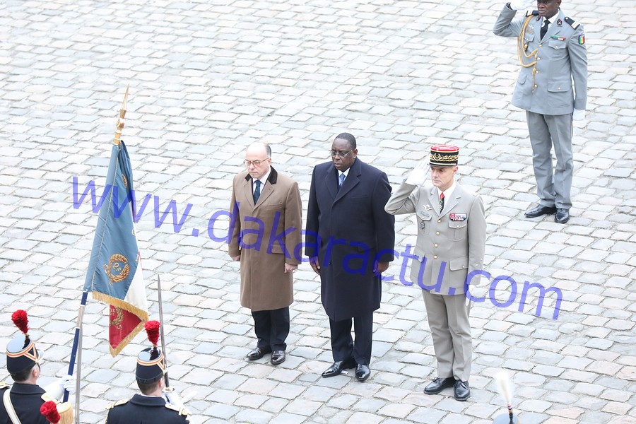 MACKY SALL À L’HÔTEL DES INVALIDES - Une solennité calibrée dans le temps et dans l’espace