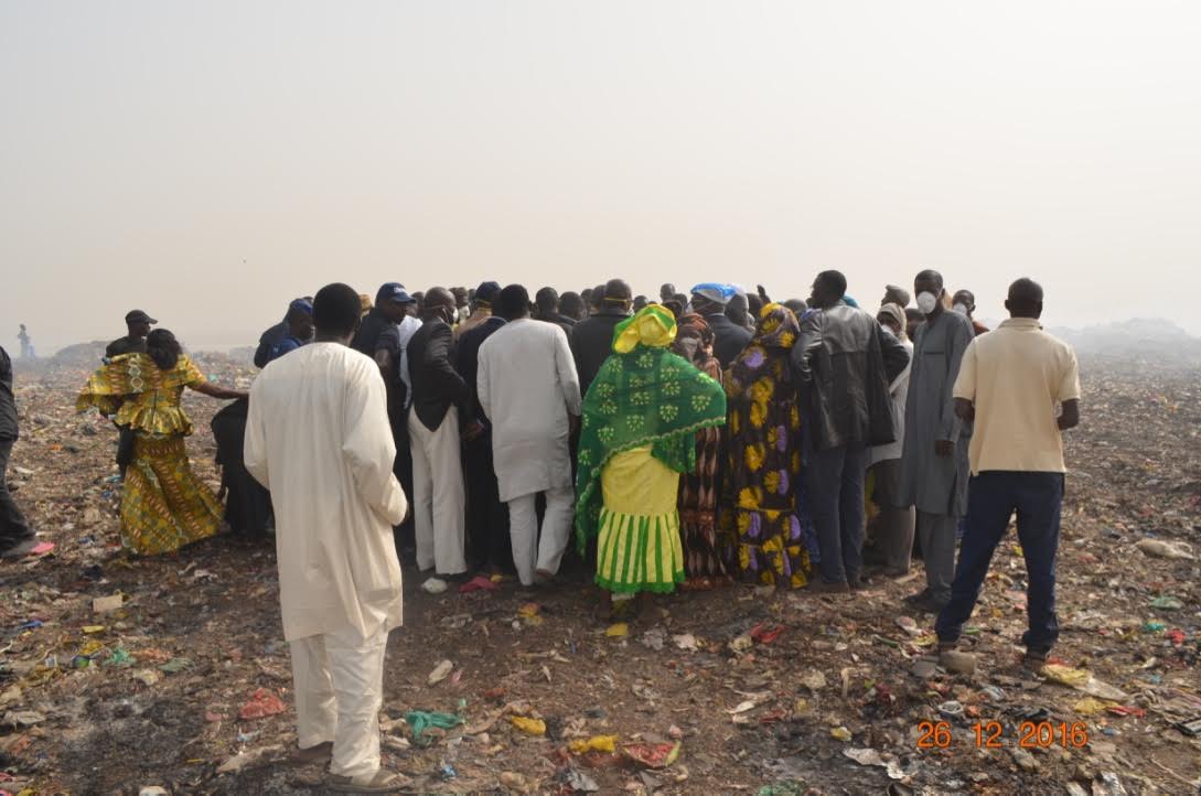 Visite du Ministre de la Gouvernance locale, du Développement et de l’Aménagement du Territoire à Mbeubeuss