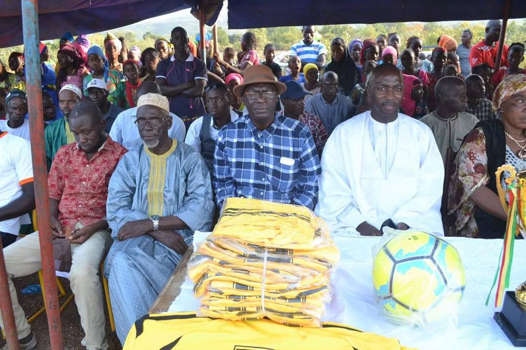 Finale zonale Dimboli 2017 : « Il nous faut œuvrer sans relâche pour la réélection du Président Macky SALL en 2019. Et nous y travaillerons quoi qu’il nous en coûtera » Mamadou H. CISSE (Apr/Kédougou)