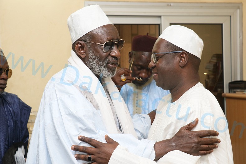 Ziarra annuelle de Thierno Seydou Nourou et Thierno Mountaga Tall : Abdou Karim SALL, DG de l’ARTP, en visite de courtoisie chez Thierno MadaniTALL.