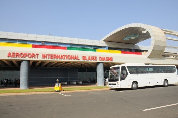 BIZARRERIE : Un pakistanais arrêté à l'aéroport de Diass avec un passeport anglais